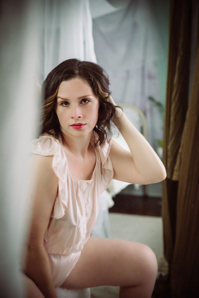 a confidence boosting boudoir session near columbia