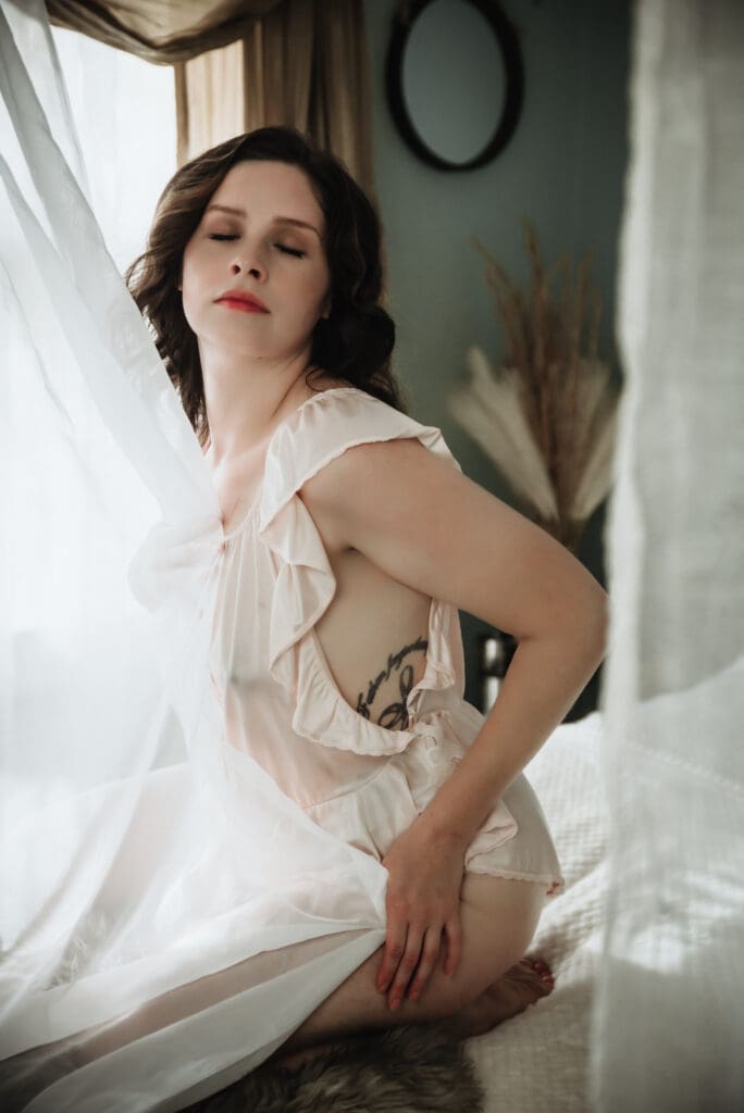 a natural and relaxed boudoir image near columbia south carolina
